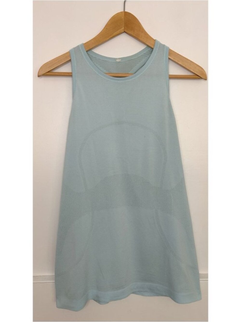 Women's Vintage Blue Lululemon Swiftly Tech Tank Size 8/10